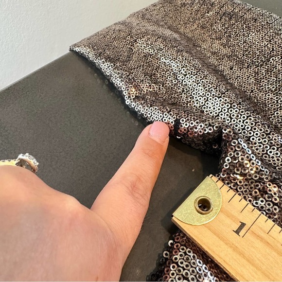 Tahari Ezra Python Sequin Sheath Dress, Size 6 - Picture 12 of 12